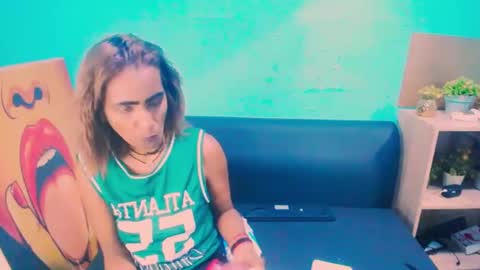 Snapshot of alanadelray chatting on 01-11-25, 06:45 alanadelray online show from 01-11-25, 06:45