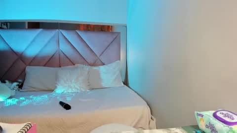 alanah connors online show from 04-28-26, 02:55