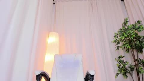 Alana silvana online show from 02-18-25, 03:43