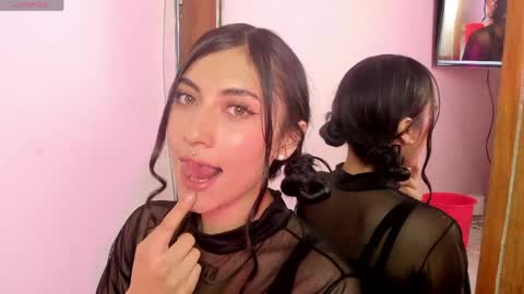 ALANA Please follow me  online show from 04-12-26, 03:00