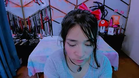 Alana online show from 10-21-25, 07:36