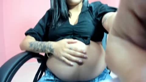 Snapshot of alanapetterson chatting on 12-17-24, 01:05 alanapetterson online show from 12-17-24, 01:05