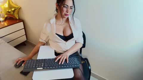 Snapshot of alanawestt chatting on 11-14-25, 09:46 alanawestt online show from 11-14-25, 09:46