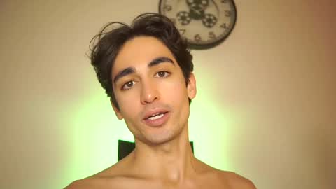 idenavarre online show from 12-26-24, 10:31