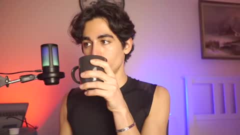 idenavarre online show from 01-16-25, 10:55