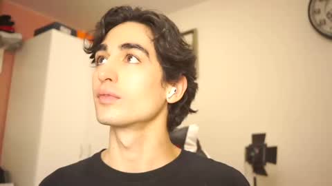 idenavarre online show from 02-15-25, 10:31