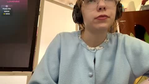 Stella online show from 09-12-25, 09:31