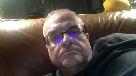 alankrieski1174 online show from 10-26-25, 04:18