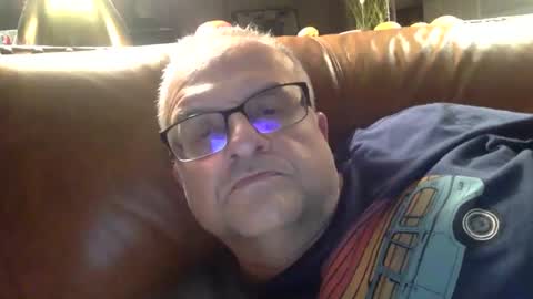 alankrieski1174 online show from 11-09-25, 05:17