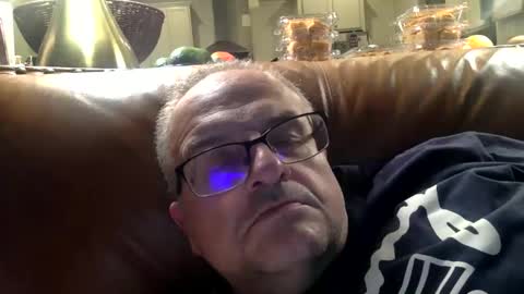 alankrieski1174 online show from 11-21-25, 05:39