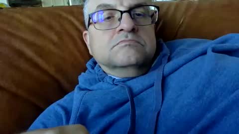 alankrieski1174 online show from 12-01-25, 04:23