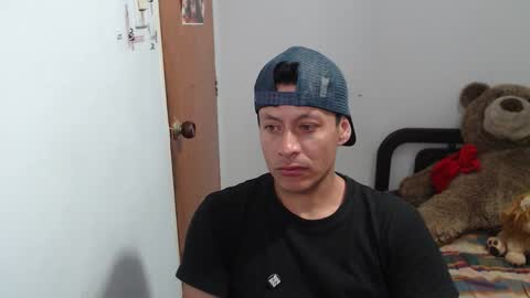 Snapshot of alann_snow chatting on 10-27-25, 01:31 Alann online show from 10-27-25, 01:31
