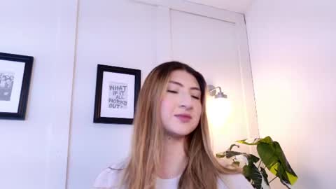 Snapshot of alanna_dh chatting on 07-10-26, 07:05 Alanna online show from 07-10-26, 07:05