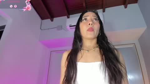 Snapshot of alannaajoness chatting on 04-29-26, 05:30 Alanna Jonnes online show from 04-29-26, 05:30