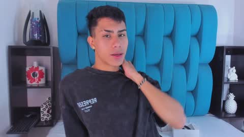 alannaughty_ online show from 01-04-25, 08:27