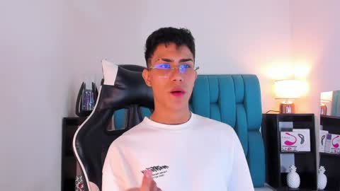 alannaughty_ online show from 02-01-25, 05:18