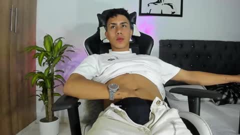 alannaughty_ online show from 11-19-25, 02:00