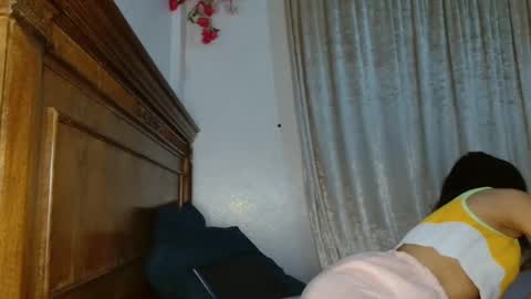 Snapshot of alaouirim25 chatting on 10-13-25, 06:52 AllylicArabis online show from 10-13-25, 06:52