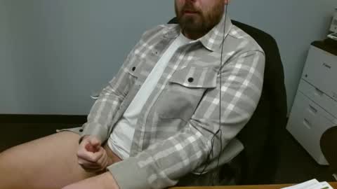 Snapshot of alaska4411 chatting on 02-08-25, 01:32 John online show from 02-08-25, 01:32