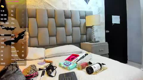 Snapshot of alaskaflowers_ chatting on 06-18-26, 06:13 Alaska online show from 06-18-26, 06:13