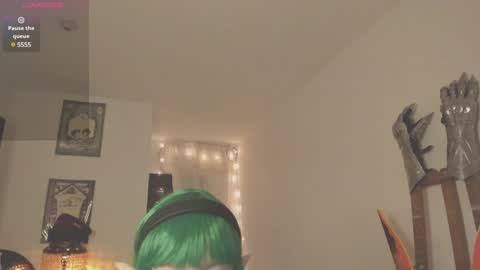 Snapshot of alaskagrace chatting on 12-24-24, 05:05 Alaska Grace online show from 12-24-24, 05:05