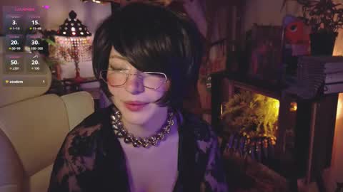 Snapshot of alaskagrace chatting on 09-10-25, 04:34 Alaska Grace online show from 09-10-25, 04:34