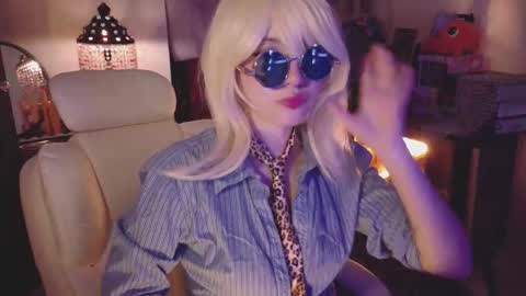 Snapshot of alaskagrace chatting on 09-23-25, 02:58 Alaska Grace online show from 09-23-25, 02:58