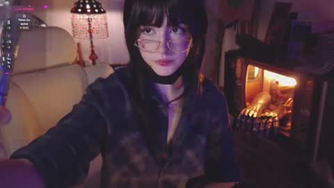 Snapshot of alaskagrace chatting on 09-27-25, 01:32 Alaska Grace online show from 09-27-25, 01:32