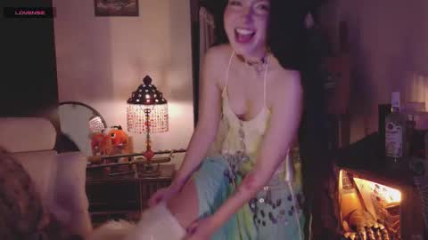 Snapshot of alaskagrace chatting on 10-08-25, 03:26 Alaska Grace online show from 10-08-25, 03:26