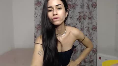 Snapshot of alatinmermaid chatting on 01-26-25, 01:52 alatinmermaid online show from 01-26-25, 01:52