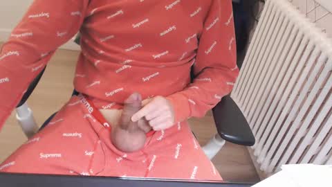 Snapshot of albertom78 chatting on 02-17-25, 04:09 albertom78 online show from 02-17-25, 04:09