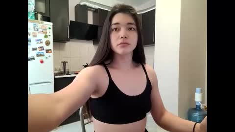 Snapshot of albi_sunny chatting on 12-17-25, 09:26 Albi online show from 12-17-25, 09:26