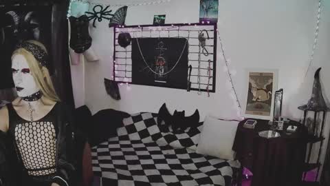 Snapshot of alchemymistic chatting on 02-12-25, 02:10 Mistic witch online show from 02-12-25, 02:10