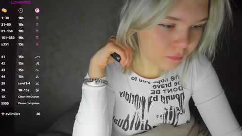 Snapshot of alchemyofsouls chatting on 03-11-26, 06:25 alchemyofsouls online show from 03-11-26, 06:25