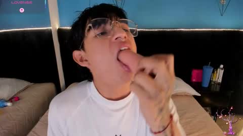 ale_aurarashi online show from 09-17-25, 01:51