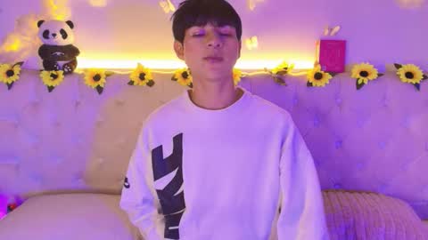 ale_aurarashi online show from 03-20-26, 05:23