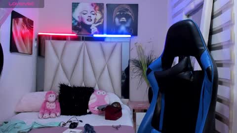 Snapshot of ale_noah_xxx chatting on 01-04-25, 03:18 ale_noah_xxx online show from 01-04-25, 03:18