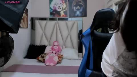 Snapshot of ale_noah_xxx chatting on 01-24-25, 08:13 ale_noah_xxx online show from 01-24-25, 08:13