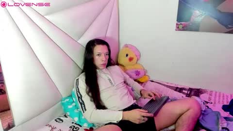 ale_noah_xxx online show from 04-15-26, 08:43