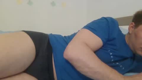 Snapshot of aledewalt chatting on 01-19-25, 11:32 call me on skp alexdewalt online show from 01-19-25, 11:32