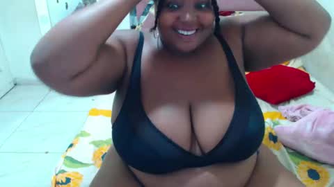 Snapshot of aleeinvein1 chatting on 12-02-25, 04:07 aleeinvein1 online show from 12-02-25, 04:07