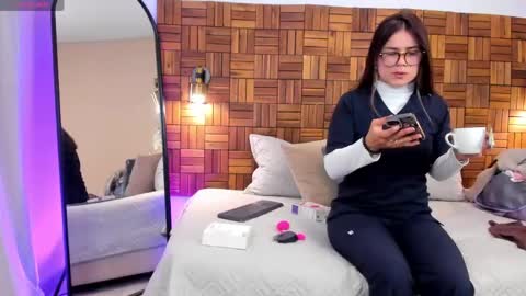 alessia online show from 04-14-26, 01:28