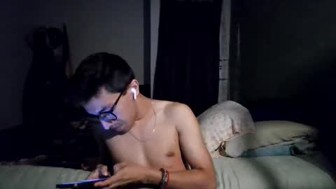 aleexrune online show from 10-17-25, 03:42