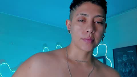 Snapshot of aleja1214 chatting on 05-14-26, 05:47 Alejandra online show from 05-14-26, 05:47
