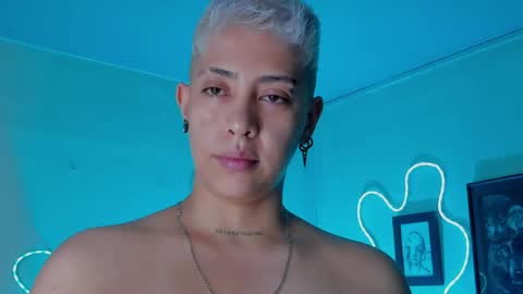 Snapshot of aleja1214 chatting on 05-21-26, 11:01 Alejandra online show from 05-21-26, 11:01