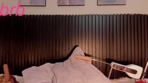 aleja__slav3 online show from 02-26-25, 08:48