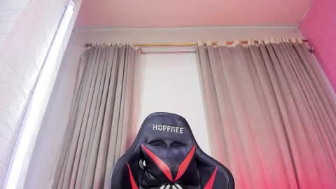 Snapshot of aleja_hill chatting on 02-28-26, 01:17 Aleja Hill online show from 02-28-26, 01:17