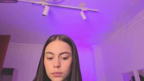 Snapshot of alejaa___ chatting on 03-12-26, 11:27 Alejandra online show from 03-12-26, 11:27