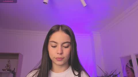 Snapshot of alejaa___ chatting on 03-14-26, 11:26 Alejandra online show from 03-14-26, 11:26