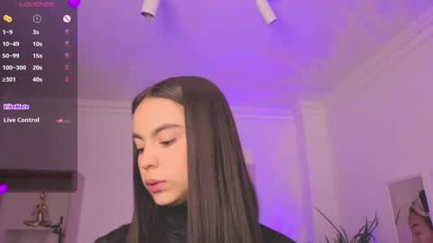 Snapshot of alejaa___ chatting on 03-20-26, 11:04 Alejandra online show from 03-20-26, 11:04